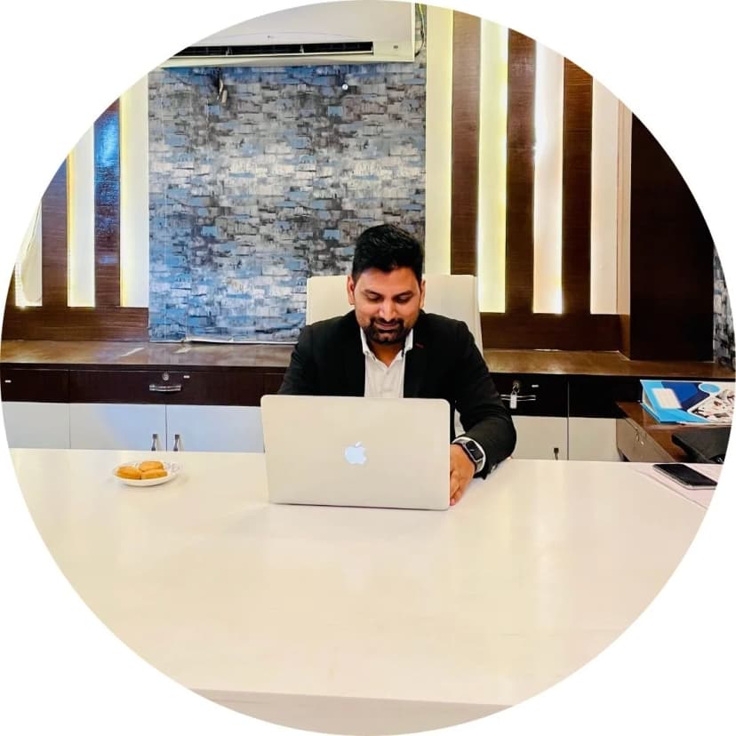 Dr. Arun kumar Yadav, Founder & Director